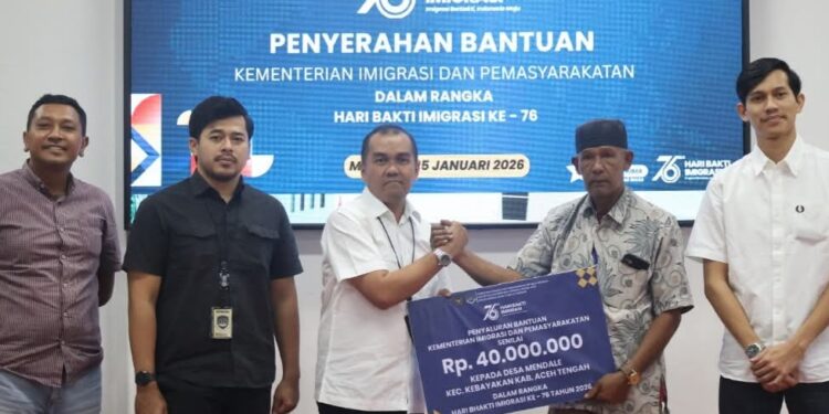 Hari Bhakti Imigrasi Ke-76, Kantor Imigrasi Takengon Penyerahan Bansos Dari Kemimipas RI