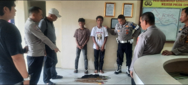 Nekat Bawa Sajam Jenis Busur Dua Remaja Di Amankan Polisi.
