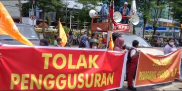 Partai Buru Dan Aliansi Pedagang Tolak Penggusuran.