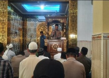 Kapolsek Tamalate Laksanakan Safari Jum,at Di Masjid Al Muttahidah Barombong