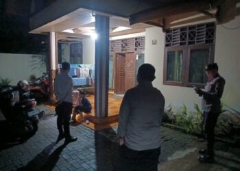 Personel Polsek Tamalate Gerak Cepat Amankan TKP Penemuan Mayat Di Jalan Daeng Tata III 