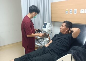 Di Bubarkan Polisi: Pelaku Balap Liar Berhamburan Dan Menabrak Petugas