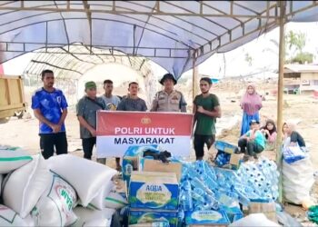 Warga Rantau Panjang Ucapkan Terima Kasih kepada Polri Atas Bantuan Logistik