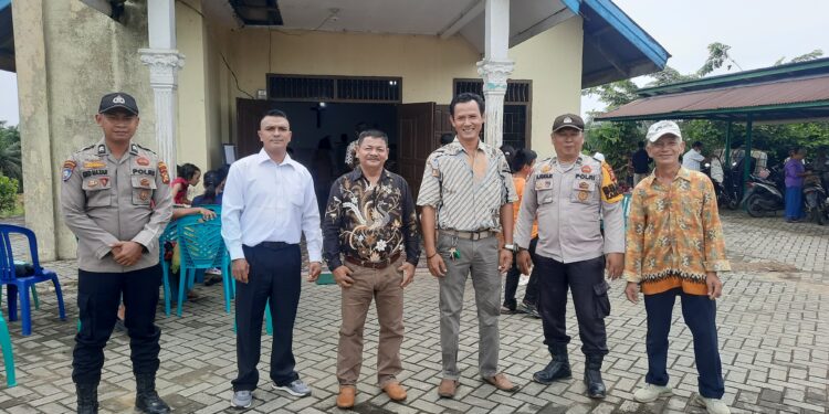 Polsek Ukui Laksanakan Patroli Pengamanan Rumah Ibadah Gereja di Wilayah Hukum Ukui