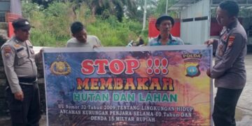 Personel Polsek Ukui Intensifkan Patroli dan Himbauan Pencegahan Karhutla