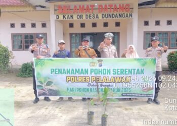 Dukung Green Policing, Polres Pelalawan Tanam Bibit Pohon Buah di Pangkalan Kuras