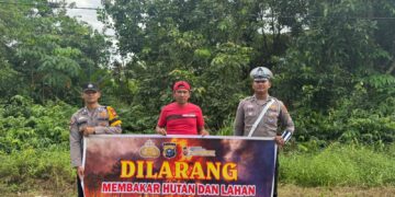Polsek Pangkalan Kuras Sosialisasikan Antisipasi Karhutla di Sorek Satu