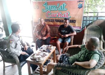 Polsek Pangkalan Kerinci Gelar Jumat Curhat, Perkuat Komunikasi dan Sinergi Jaga Kamtibmas