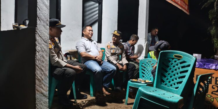 Kapolsek Kampar Kiri Ronda Ke Satkamling, Apresiasi Peran Masyarakat Jaga Lingkungan!