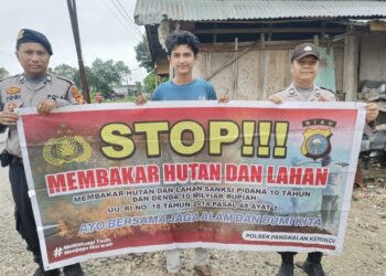 Patroli Karhutla dan Sosialisasi Maklumat Kapolda Riau, Polsek Pangkalan Kerinci Ajak Warga Cegah Kebakaran