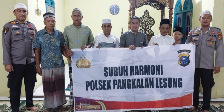 Subuh Harmoni, Polsek Pangkalan Lesung Sampaikan Pesan Kamtibmas ke Warga