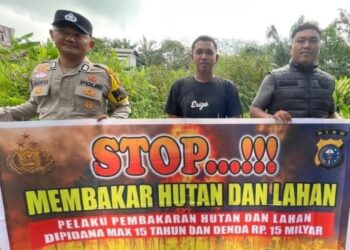 Polsek Teluk Meranti Sebar Maklumat Kapolda Riau, Edukasi Warga Cegah Karhutla