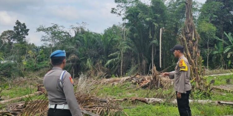 Polsek Pangkalan Kuras Intensifkan Patroli Karhutla di Sorek Satu, Cegah Kebakaran Hutan dan Lahan