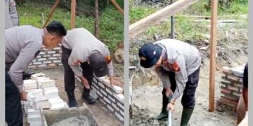 Polisi Gotong Royong Bangun Rumah Layak Huni Bantuan Baznas di Pangkalan Bunut