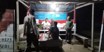 Polsek Kerumutan Cek Pos Kamling di Desa Beringin Makmur, Perkuat Harkamtibmas