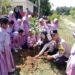 Polsek Kerumutan Tanam Bibit Pohon di TK Negeri Pembina, Dukung Program Penghijauan