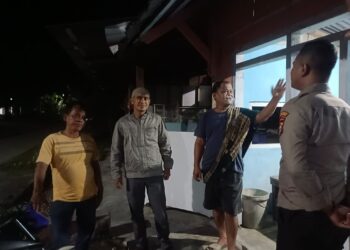 Bhabinkamtibmas Polsek Kerumutan Cek Pos Kamling, Ajak Warga Aktif Jaga Kamtibmas