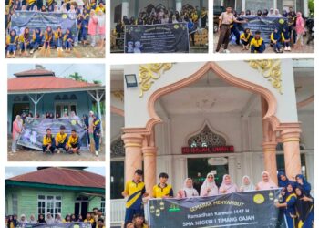 Siswa SMA Negeri 1 Timang Gajah Gotong Royong Membersihkan Masjid Dan Meunasah