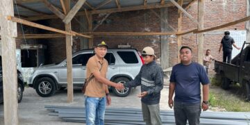 Pasca Pemulihan, Ketua DPRA Zulfadhli (Abang Samalanga) Salurkan Pipa Air Bersih