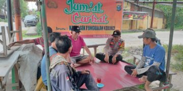 Polisi Gelar Jumat Curhat di Pangkalan Kerinci, Warga Sampaikan Keluhan Kamtibmas