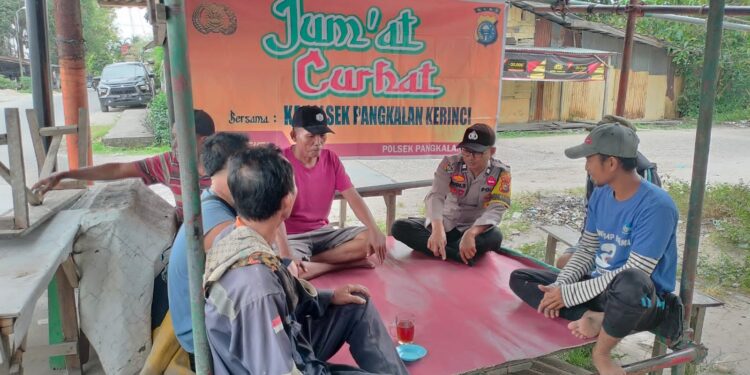 Polisi Gelar Jumat Curhat di Pangkalan Kerinci, Warga Sampaikan Keluhan Kamtibmas