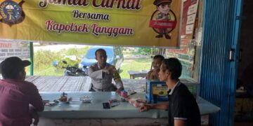 Polisi Gelar Jumat Curhat di Langgam, Warga Diajak Perkuat Sinergi Jaga Kamtibmas