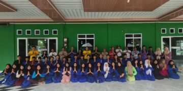 Dukung Gerakan Indonesia Bersih, Polsek Teluk Meranti Gelar Korve Bersama di Masjid Al-Qohar