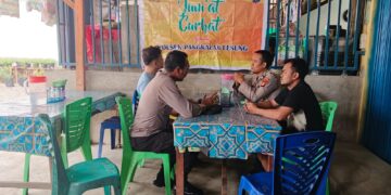 Polsek Pangkalan Lesung Sampaikan Himbauan Kamtibmas Lewat Program Jumat Curhat