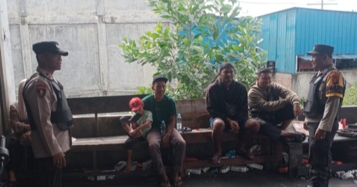 Patroli Siang Polsek Ukui, Warga Dihimbau Aktif Jaga Kamtibmas