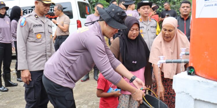 Kapolres Resmikan Sumur Bor Ke-5 Bantuan Kapolda Aceh Dan STIK Angkatan 83 Di Kuyun Uken