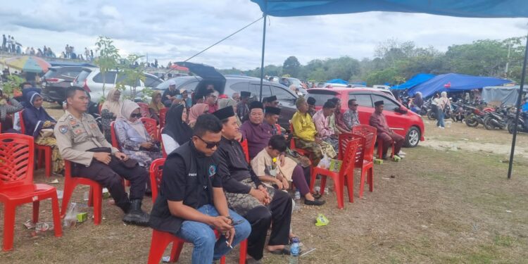Ratusan Warga Hadiri Tradisi Mandi Potang Balimau di Teluk Meranti