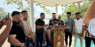 Balimau Kasai Menyambut Bulan Ramadhan Mengema di Desa Kualu Direktur Utama PT Gren Palma Riau Jaya Pebriyan Winaldi ” Tebar Kepedulian, Komitmen Nyata Umat dan Negri “
