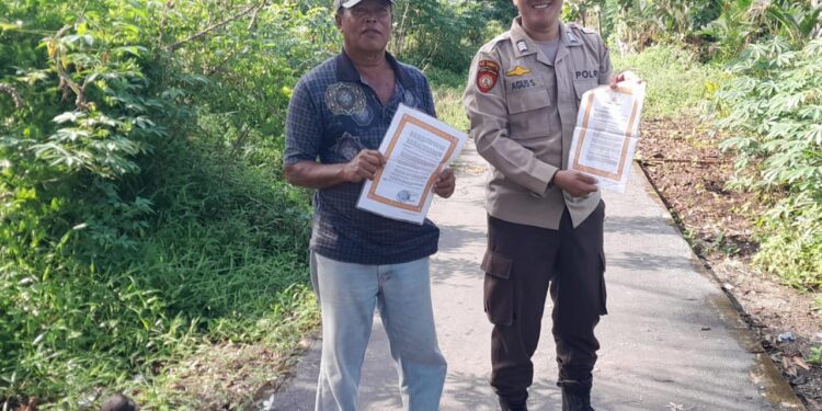 Polsek Kuala Kampar Sosialisasikan Maklumat Kapolda Riau Antisipasi Karhutla di Teluk Dalam