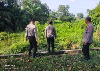 Polsek Pangkalan Kerinci Patroli Daerah Rawan Karhutla, Sosialisasikan Maklumat Kapolda Riau