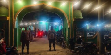 Polisi Amankan Salat Tarawih di Masjid Al-Inayah Segati Pelalawan