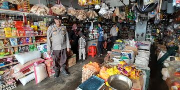 Polsek Kuala Kampar Gelar KRYD, Patroli Objek Vital dan Pertokoan