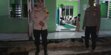 Polsek Bunut Amankan Salat Tarawih di Masjid Al-Muslimun
