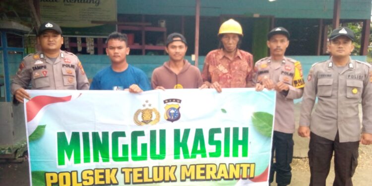 Polsek Teluk Meranti Gelar Minggu Kasih, Polisi Temui Warga dan Dengar Aspirasi