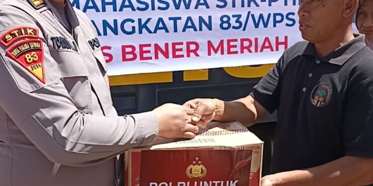 STIK-PTIK Angkatan 83 Salurkan Bantuan Sosial Kapolri Di Posko Tunyang