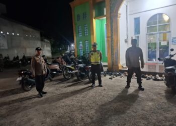 Polisi Amankan Salat Tarawih dalam Ops Tertib Ramadhan Lancang Kuning 2026
