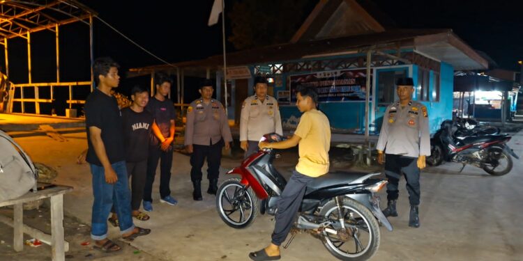 Polsek Kuala Kampar Gelar Patroli Subuh, Antisipasi Balap Liar Saat Ramadhan 1447 H