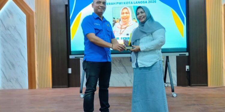 Direktur PT CMN Raih Anugerah PWI Kota Langsa Award 2026