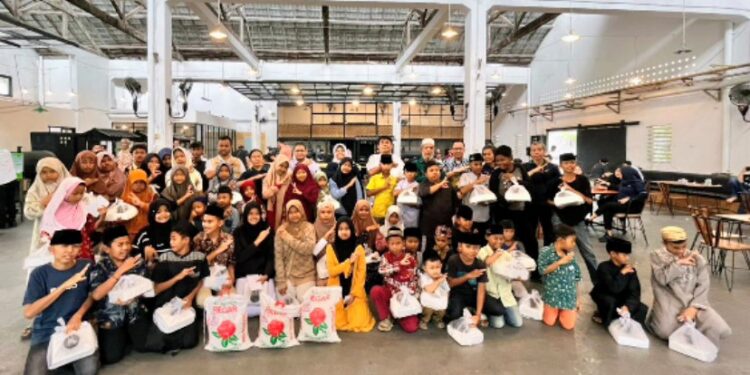 Sambut Ramadan, Holding Perkebunan Nusantara Melalui PT IKN Salurkan Santunan Anak Yatim