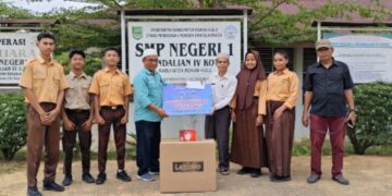 Holding Perkebunan Nusantara melalui PTPN IV Regional III Salurkan Rp2,4 Miliar untuk Perkuat Ekonomi dan Pendidikan di Rokan Hulu