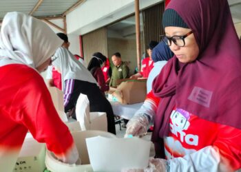 PMI Jakarta Timur Salurkan Bantuan bagi Warga Terdampak Banjir