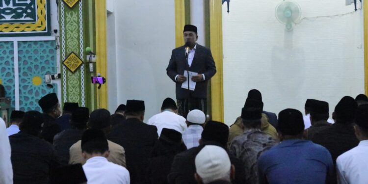 Hari Pertama Ramadhan, Jamaah Padati Masjid Agung Ruhama Takengon Meski Hujan Deras