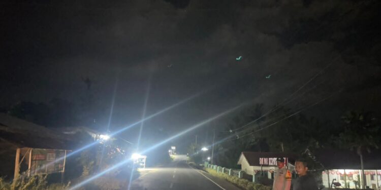 Polsek Kerumutan Gelar Patroli Subuh, Cegah Balap Liar dan Tawuran Antar Remaja