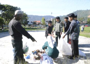LIPGA Dan PROSAT Kembali Melakukan Gerakan Pungut Sampah (GPS)