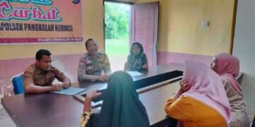 Jumat Curhat di Kuala Terusan, Polisi Ajak Warga Waspada dan Titipkan Kendaraan Saat Mudik