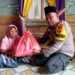 Polisi Salurkan Bantuan Sembako kepada Warga Kurang Mampu di Pangkalan Tampoi Pelalawan